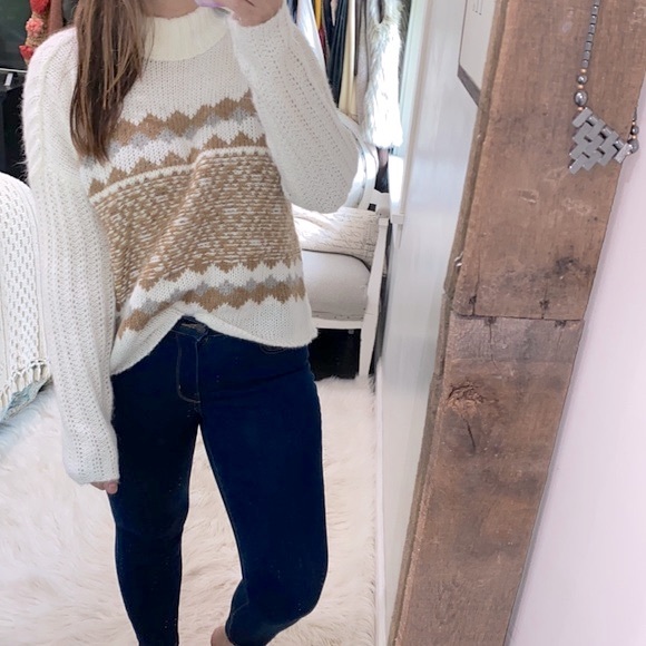 Knox Rose Sweaters - Knox Rose Cream and Tan Sweater